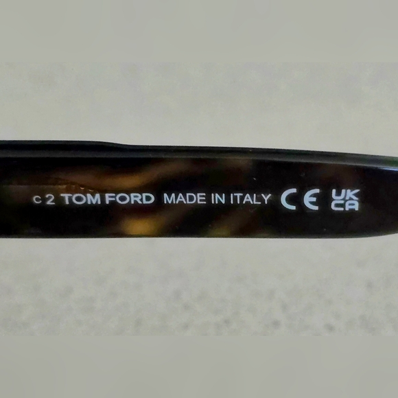 LIKE NEW Tom Ford Nora Sunglasses Tortoise Shell TF937 52K 57 17 140 3 - Picture 9 of 9